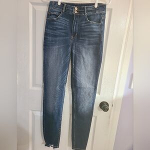 Kancan size 28 / size 9 Blue Jeans